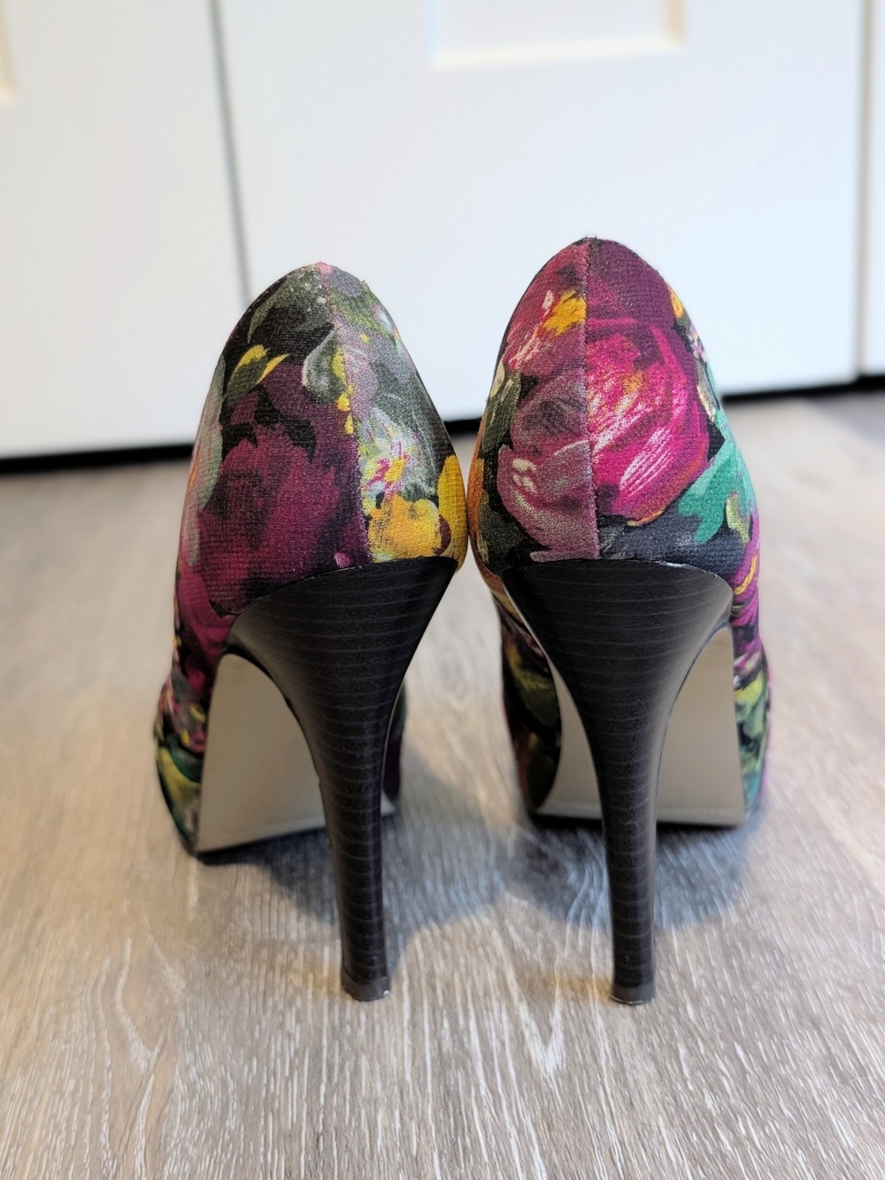 Madden Girl "Landdon" Summer Floral Peep-Toe High Heel Pumps - Picture 5 of 9